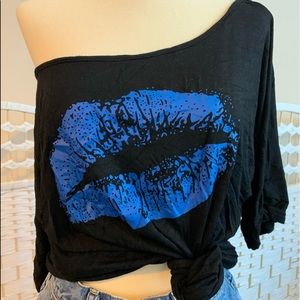 Slouchy off shoulder tee